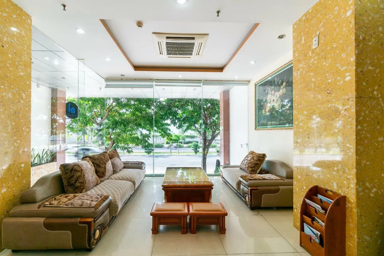 Oyo 375 Hoa Binh Hotel Da Nang 2*,