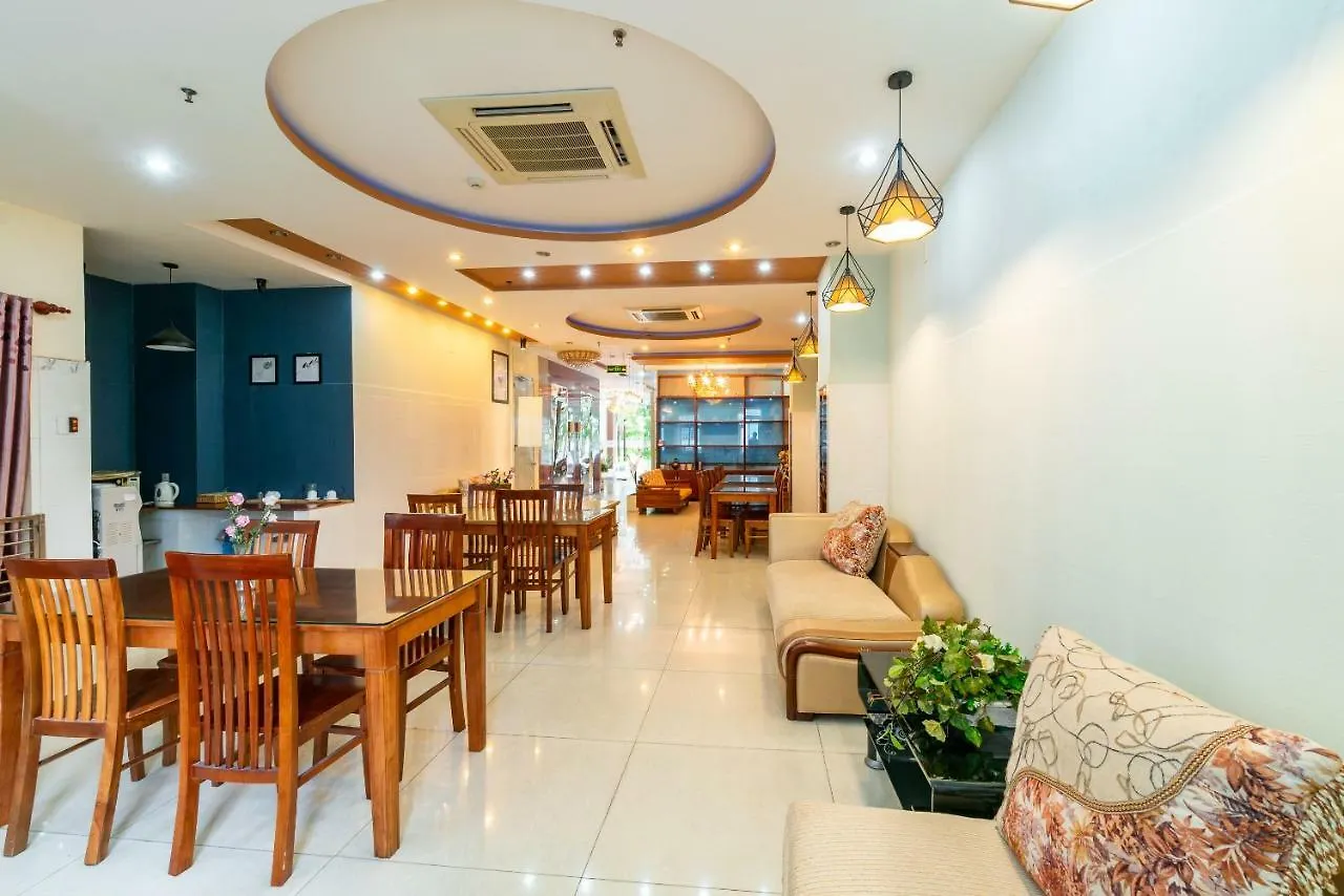 Oyo 375 Hoa Binh Hotel Da Nang
