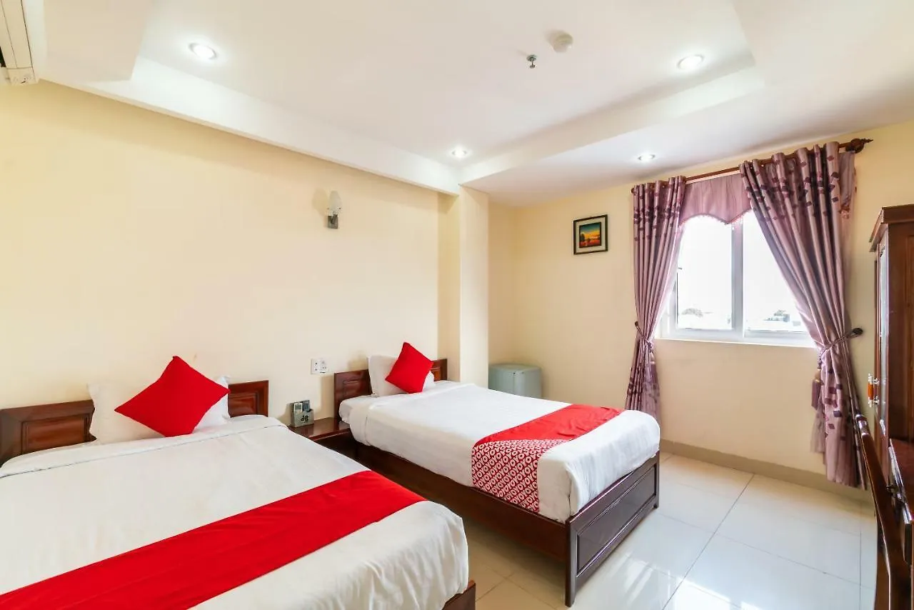 Oyo 375 Hoa Binh Hotel Da Nang