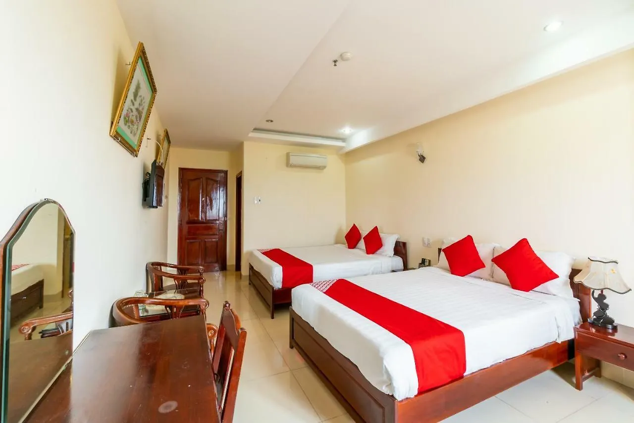 Oyo 375 Hoa Binh Hotel Da Nang