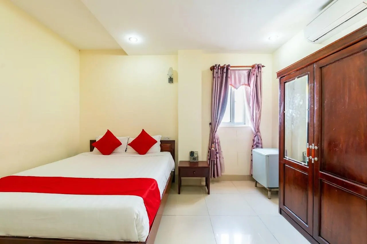 Oyo 375 Hoa Binh Hotel Da Nang