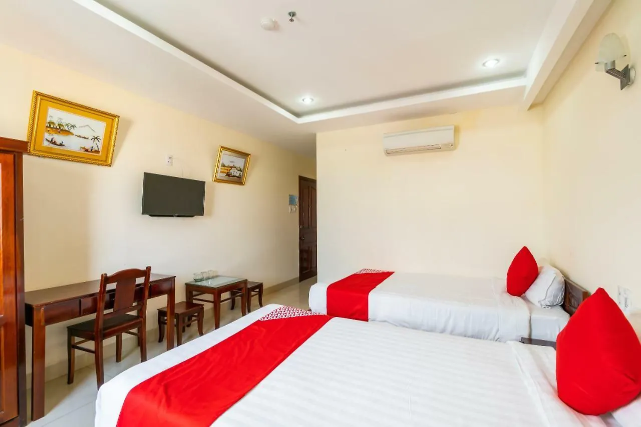 Oyo 375 Hoa Binh Hotel Da Nang 2*,