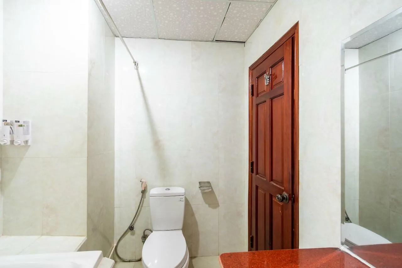 Oyo 375 Hoa Binh Hotel Da Nang Vietnam