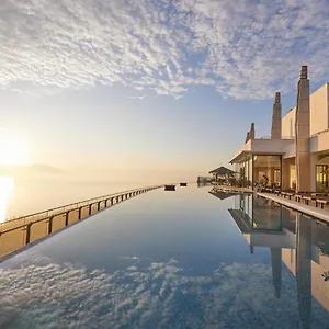 - Mikazuki Japanese & Resort